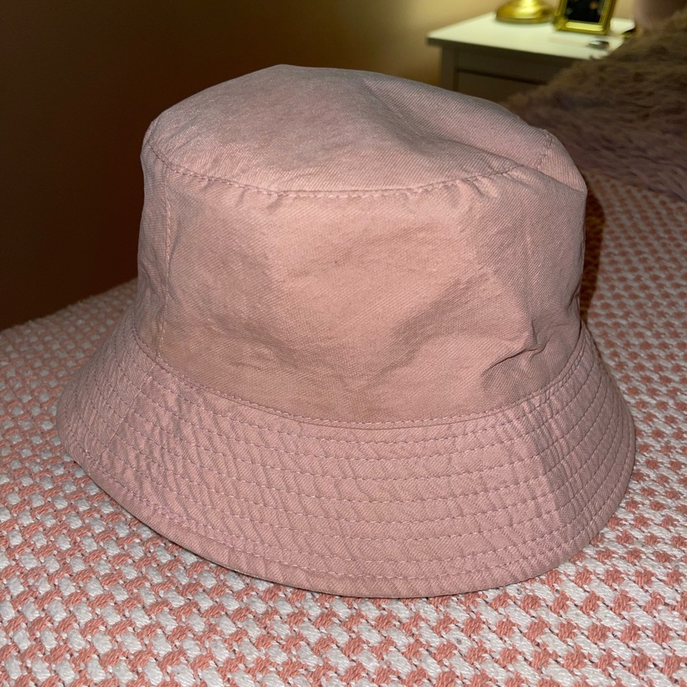 Pink & white reversible Bucket Hat